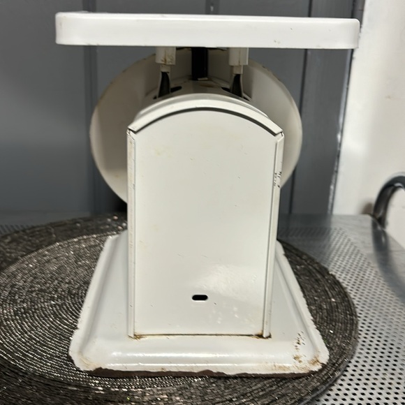 Vintage American Family Nursery Scale - Picture 5 of 8